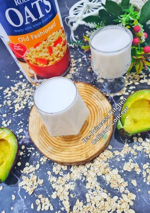 A picture of Oat Milk.
