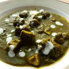 A picture of Palak paneer.