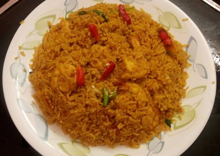 Recipe of Appetizing Prawn fried rice