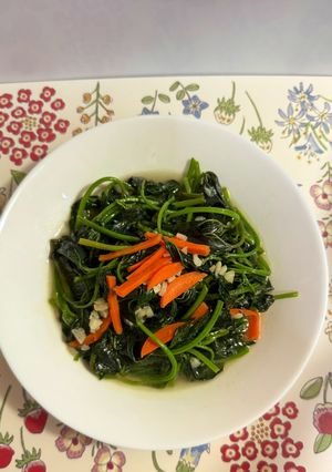 蒜香地瓜葉 的食譜成品照片