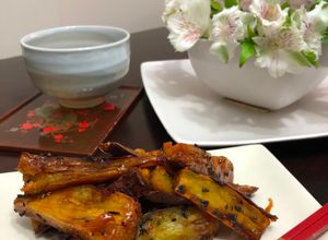 Una foto de Boniatos confitada Japonés DAIGUAQU-IMO🇺🇾🇯🇵大学芋boniatos fritas caramelizadas