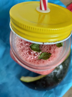 તરબુચ નું શરબત (Watermelon Sharbat Recipe In Gujarati) રેસીપી મુખ્ય ફોટો
