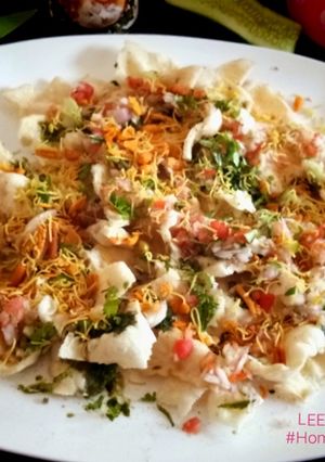 A picture of Masala khichiya.