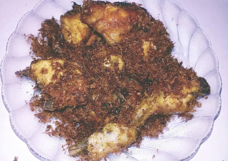 Ayam goreng kelapa