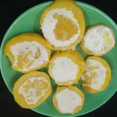 A picture of Mango Malai Stuffed Icecream.