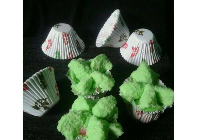 Bolu Kukus Pandan Mekar