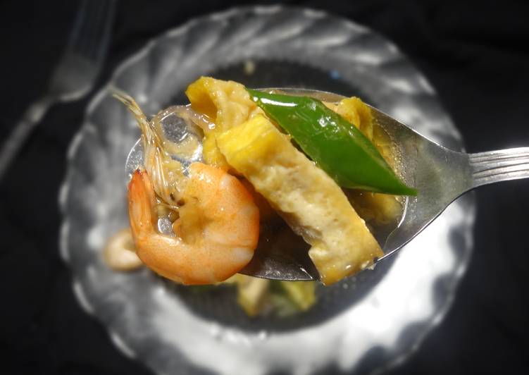 Proses memasak Tumis Udang Tahu Jagung Putren Cabai Hijau, Menggugah Selera