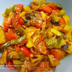 A picture of Tri colour bell pepper masala.