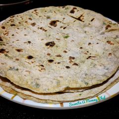 A picture of Palak roti.