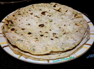A picture of Palak roti.