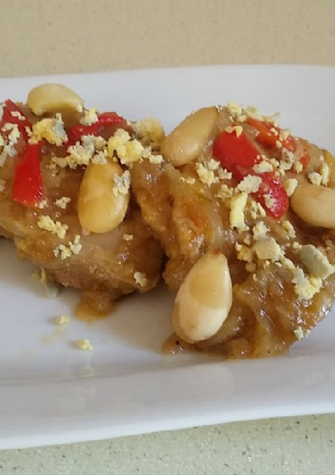Una foto de Pollo en salsa pepitoria