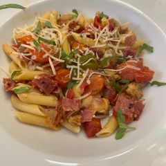A picture of Chicken Arrabbiata.