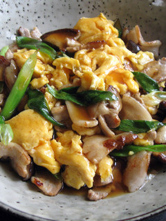 A picture of Pork & Egg with Sweet & Sour Sauce.