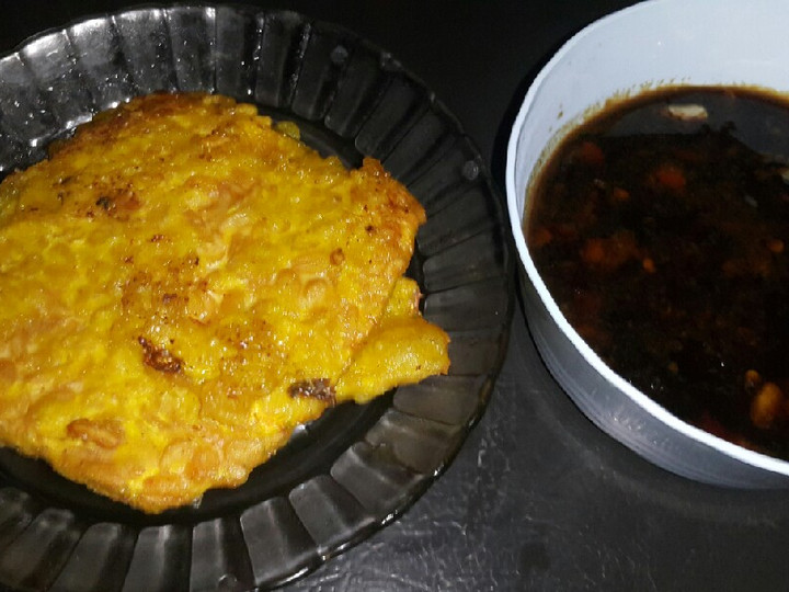 Bagaimana Menyiapkan Tempe mendoan kering + kuah cuko yang Menggugah Selera