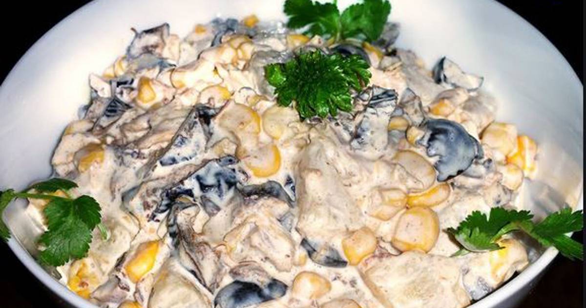 Салат фантазия с курицей черносливом и