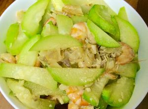 Hình của món Bí xào tôm thẻ.