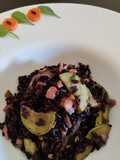 Riso venere con zucchine e salmone