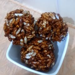 A picture of Sweet murmura ladoo.