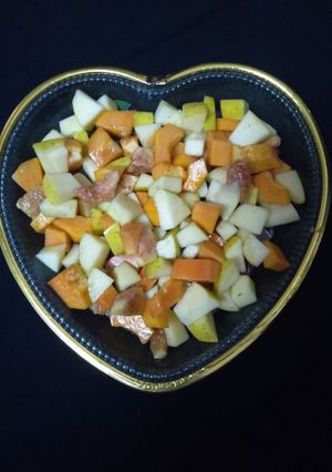A picture of Mix fruit chaat.
