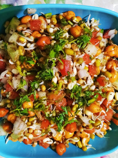 प्रोटीन सलाद (salad recipe in marathi) रेसिपी चे मुख्य फोटो