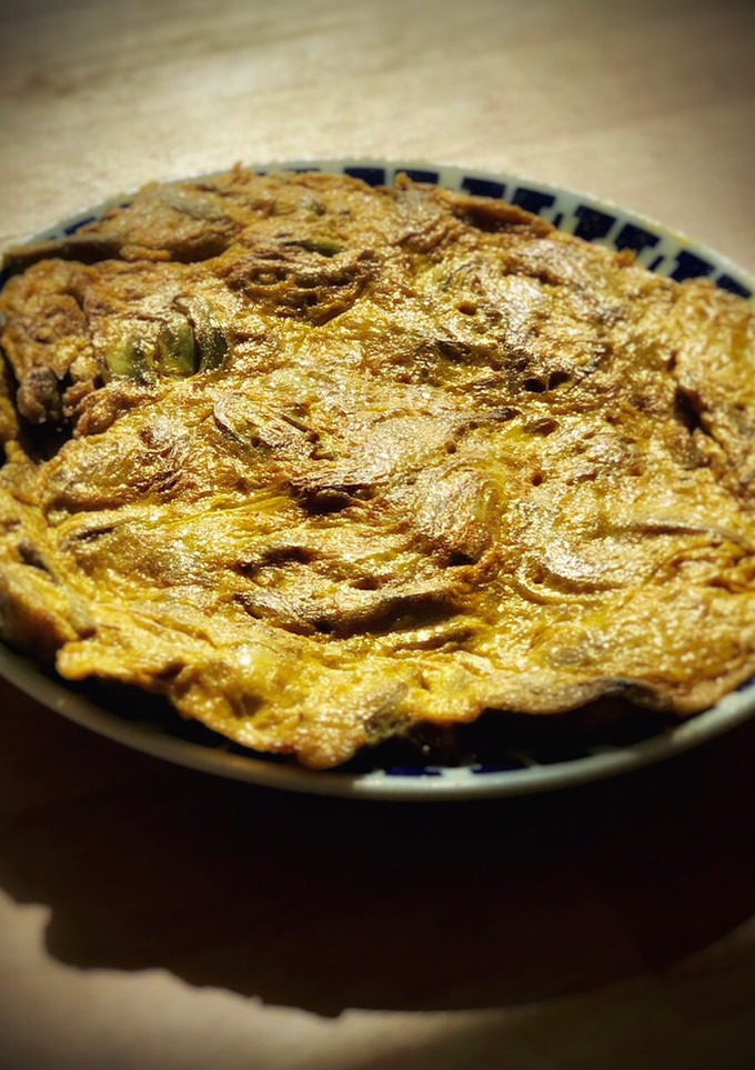 Una foto de Tortilla de alcachofas