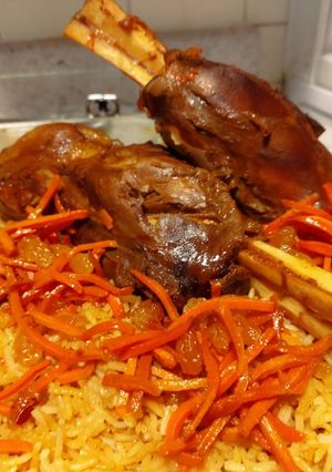 A picture of Lamb Shank Afghani Pulao.