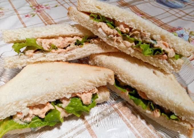 Sanduiche De Salada De Atum Saudavel Quer Uma Pausa Saudável E Cheia