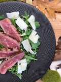 Tagliata di manzo con rucola e grana