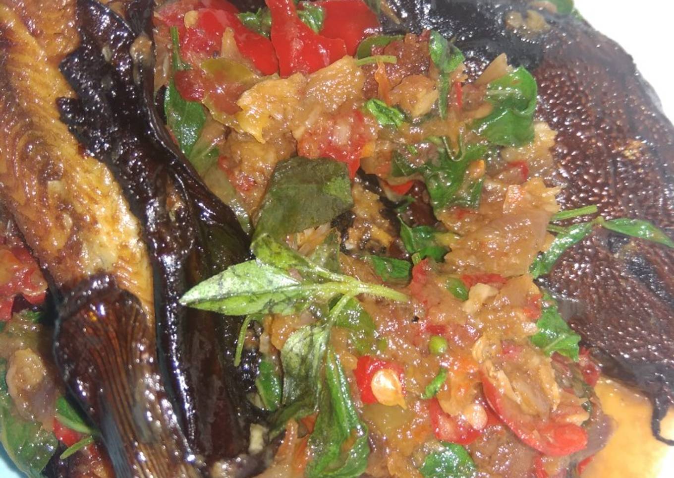 Lele Panggang sambel kemangi