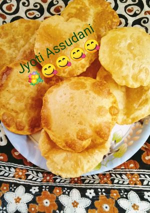 A picture of Masala Ajwain Puri.