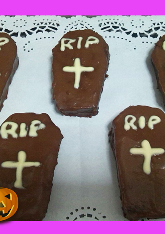 Una foto de Recetas para halloween faciles: Tumbas de chocolate