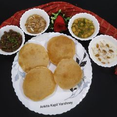 A picture of Chana Halwa Puri.