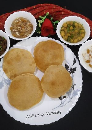 A picture of Chana Halwa Puri.