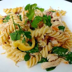 A picture of My Bacon, Chicken Cheese & Spinach Pasta with Mayonnaise.