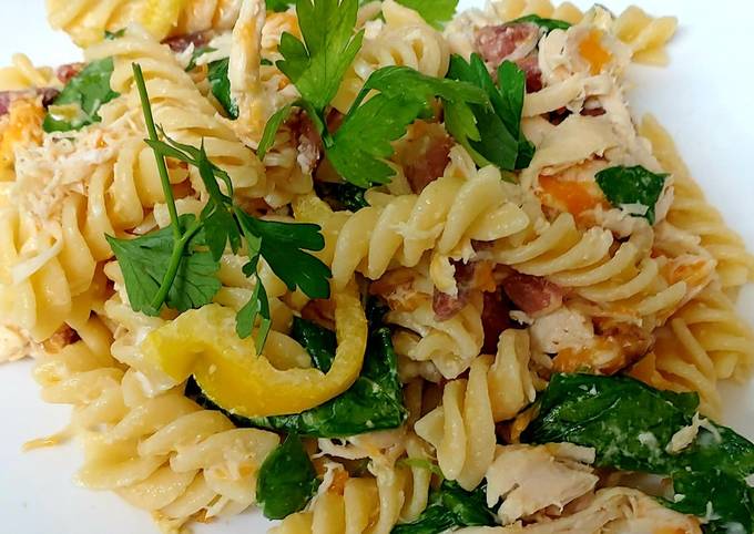 My Bacon, Chicken Cheese & Spinach Pasta with Mayonnaise