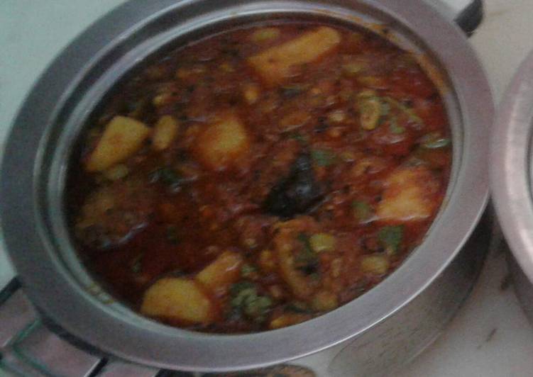 Gujrati recipe undhiyo