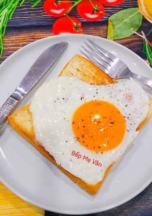 Hình của món Bánh mì sandwich trứng ốp la.