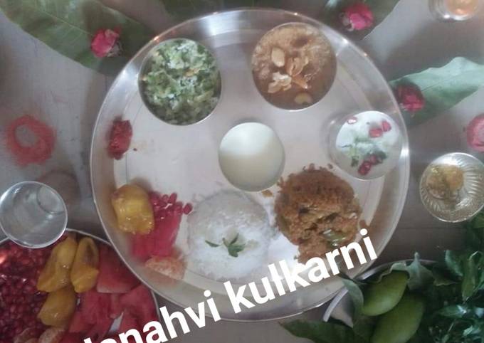 Recipe of Anthony Bourdain Vegetable bhat and Jaggery Sheera