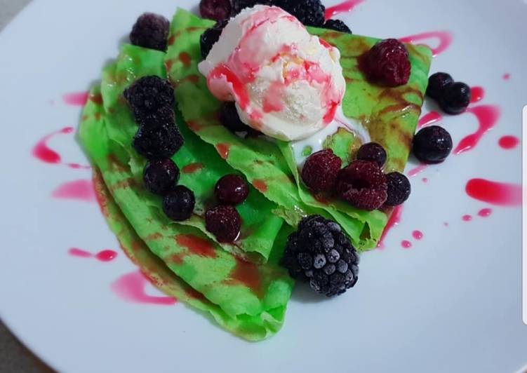 Simple Way to Prepare Indonesian crepes with ice cream and mixberry on top in 18 Minutes for Beginners