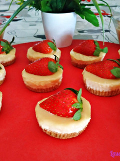 Una foto de Mini tartas de queso y leche condensada
