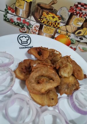 A picture of Khatti kairi ke pakore🥭.