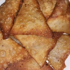 A picture of Chinese samosa.