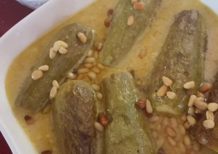 محشي كوسا باللبن البلدي