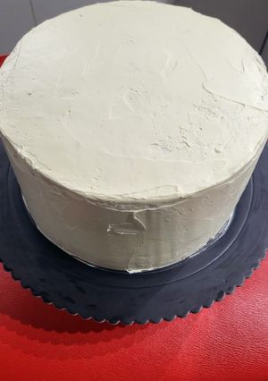 Una foto de Buttercream blanco para cubrir tortas