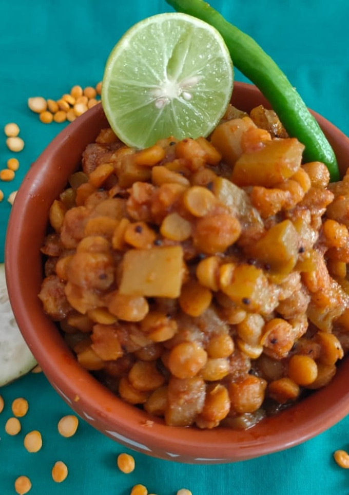 દૂધી ચણા દાળ નું શાક (Dudhi Chana Dal Shak Recipe In Gujarati) રેસીપી મુખ્ય ફોટો