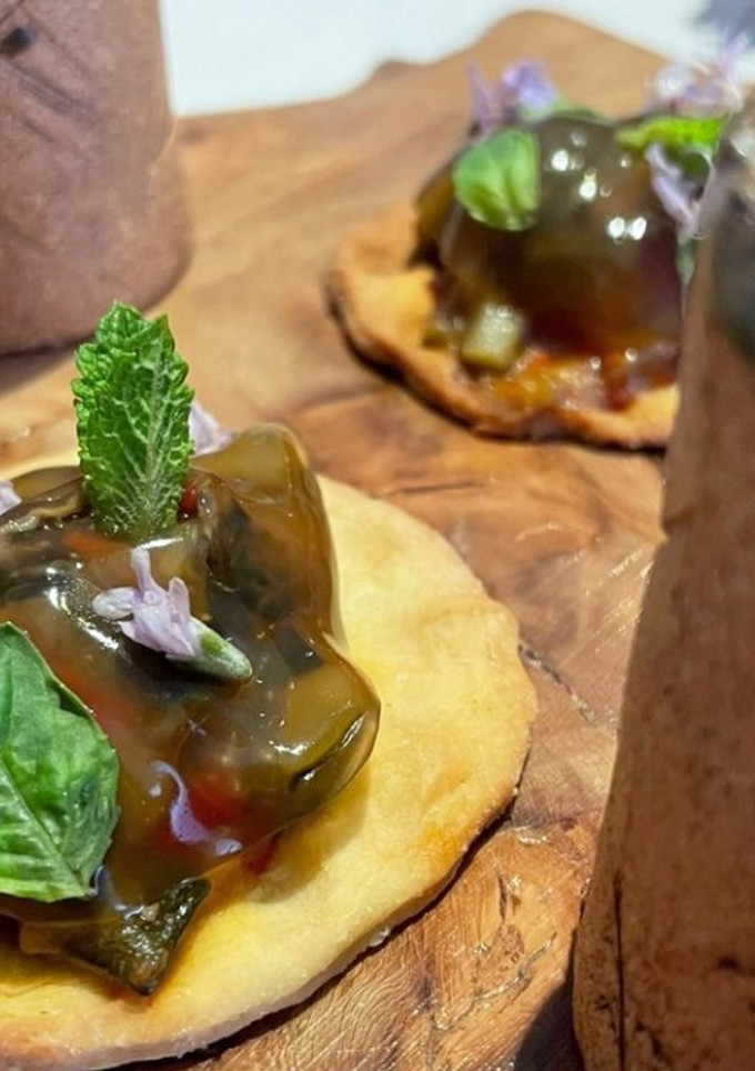 Una foto de Empanada de caracoles
