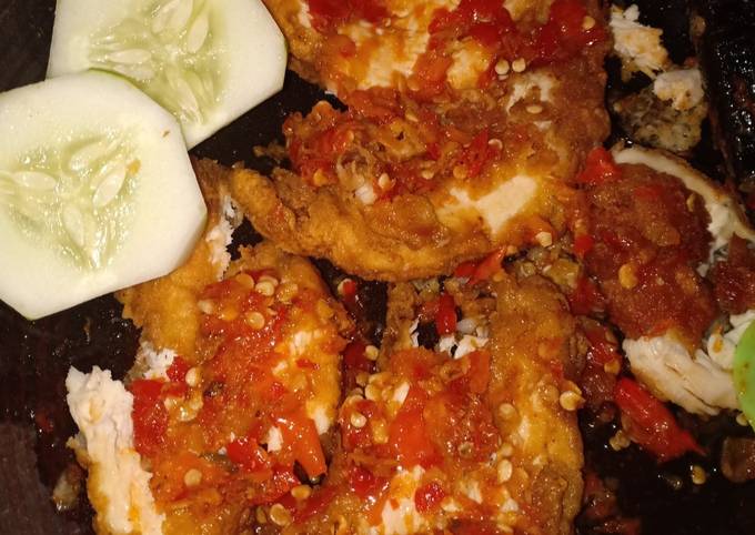 Ayam geprek simple sambal Setan