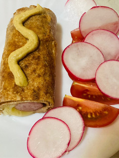 Tortilla hot dog recept fotója