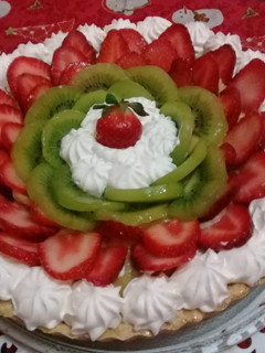 Una foto de Tarta de frutas con crema