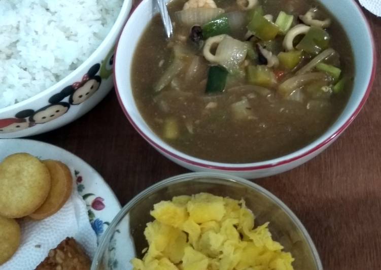 Langkah Mudah untuk Menyajikan Hotplate tofu seafood, Enak Banget